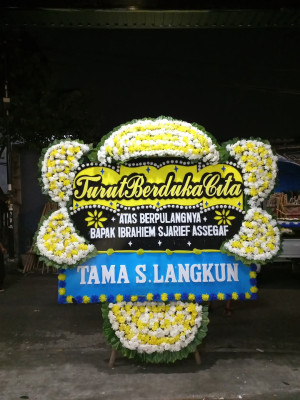 Papan Bunga Duka di Air Besar